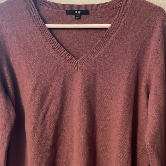 100% CASHMERE WOMENS UNIQLO UNIQUE BEAUTIFUL PURPLE SWEATER SIZE LARGE - Picture 2 of 8